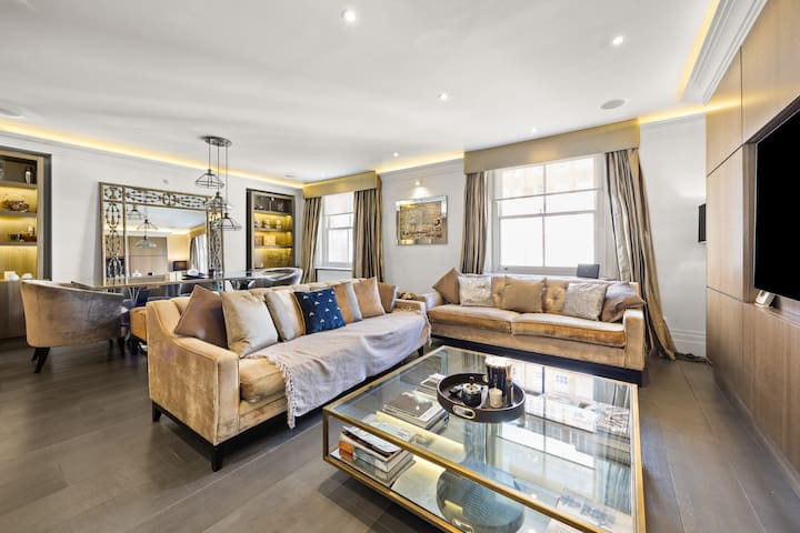 J-sketching the city