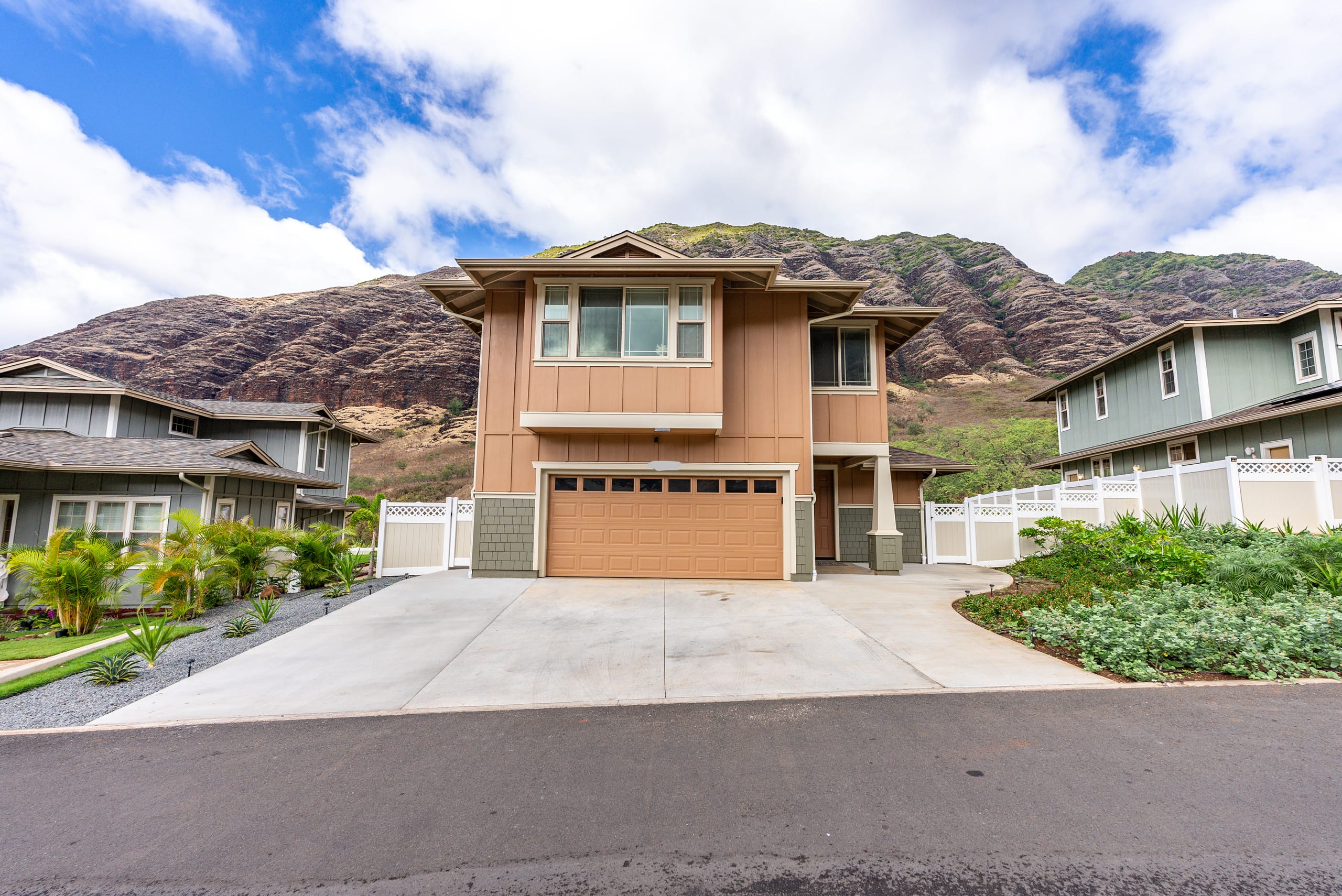 Home in Waianae · ★4.94 · 4 bedrooms · 7 beds · 2.5 private baths - Image 41