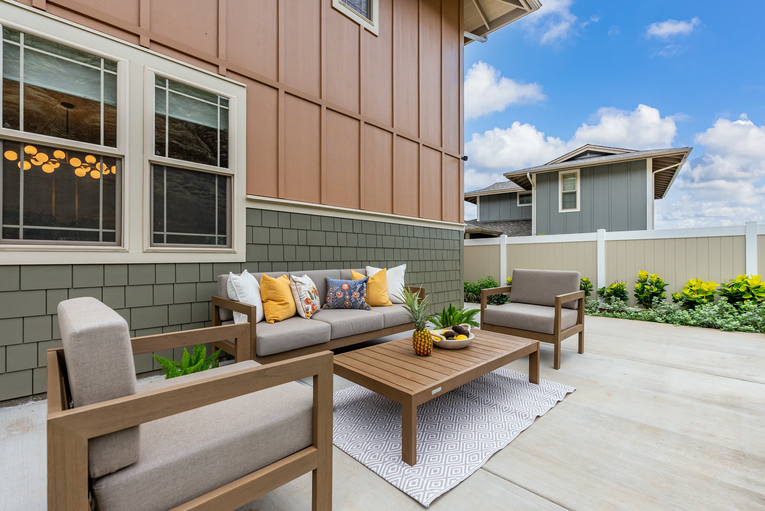 Home in Waianae · ★4.94 · 4 bedrooms · 7 beds · 2.5 private baths - Image 51