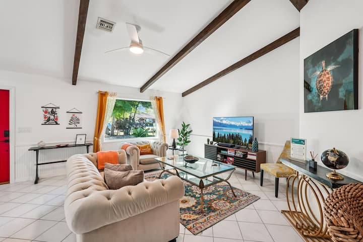 Private Pool Home Near 5th Ave, Old Naples & Beach - ネープルズ, FL