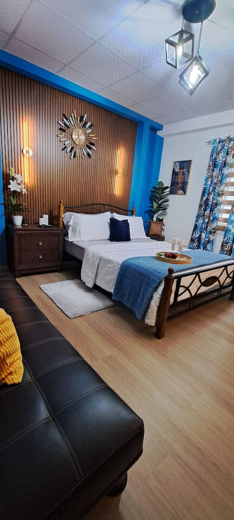 Cozy Comfy & Budget Friendly 1