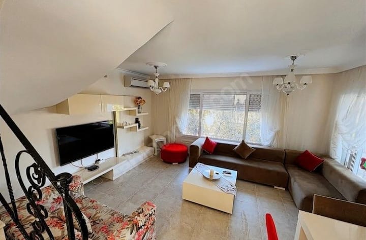 ÇEşme Müstakil Havuzlu Villa - Çeşme