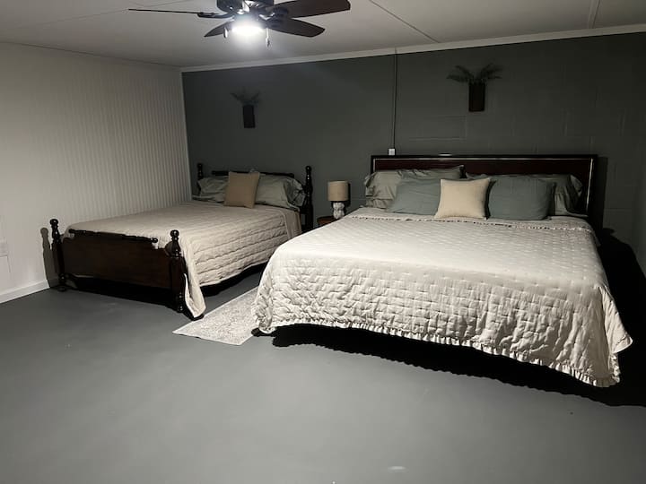 Schlafzimmer 4