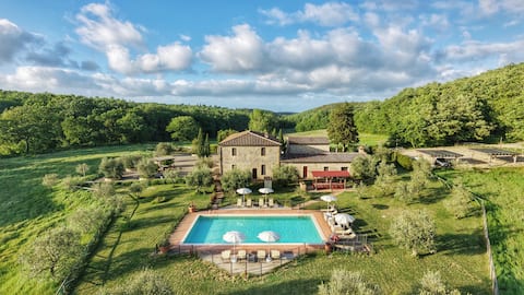 Exclusive Tuscan Villa with private pool