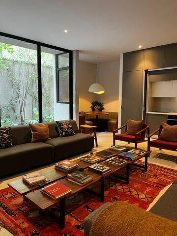 Luxury 3 BR in Heart of La Roma