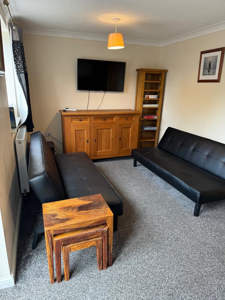 3 Floors Sleeps14 | 3 Baths | Parking Grimsby Clee - Lincolnshire