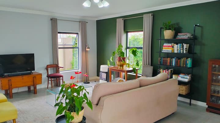 Cozy & Secure In The Garden Route - George