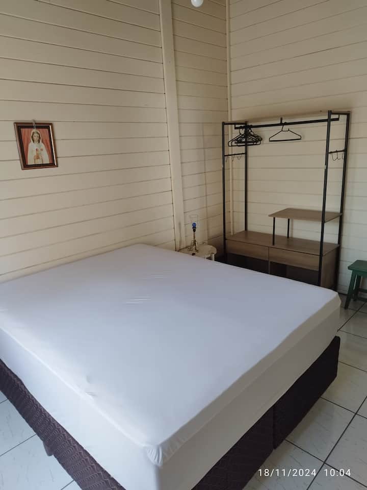 1 cama queen box