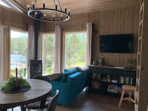 Popular Airbnb listing: Small and cozy cottage between mountains and lake in Nissedal