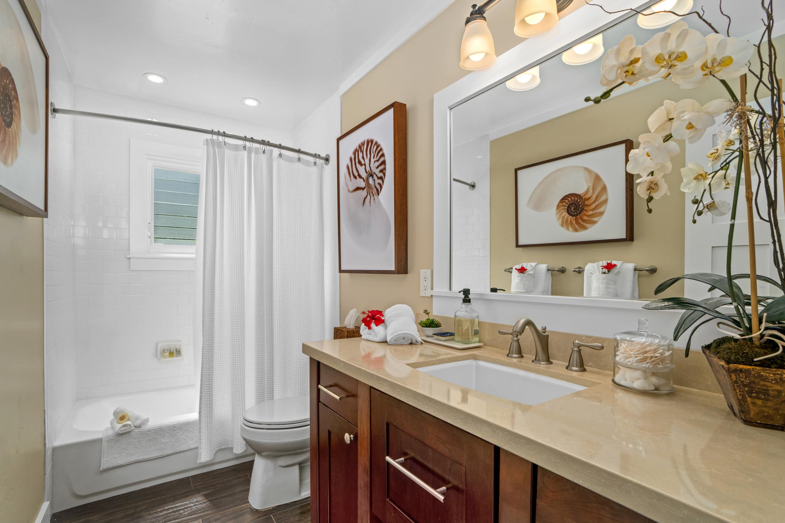 Condo in Princeville · ★4.96 · 2 bedrooms · 2 beds · 2 baths - Image 19