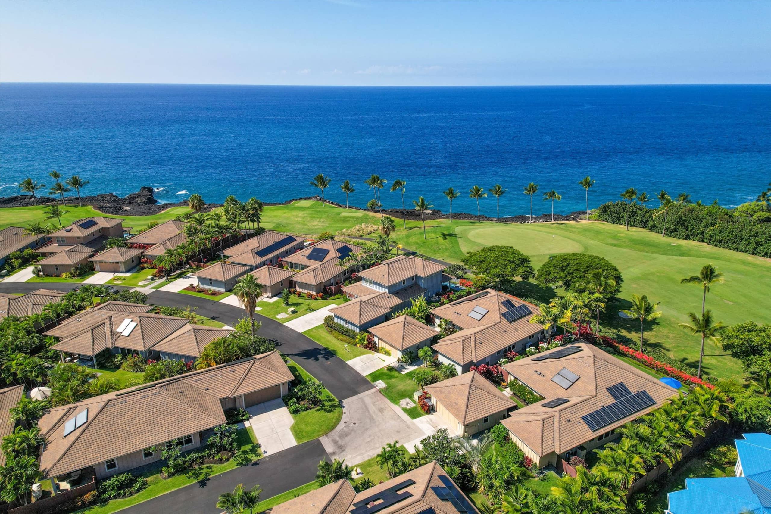 Home in Kailua-Kona · ★5.0 · 3 bedrooms · 4 beds · 3.5 baths - Image 43