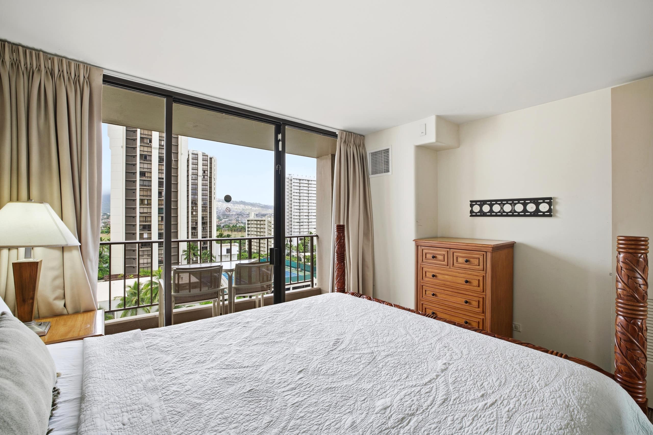 Hotel in Honolulu · ★4.56 · 1 bedroom · 3 beds · 1 private bath - Image 9