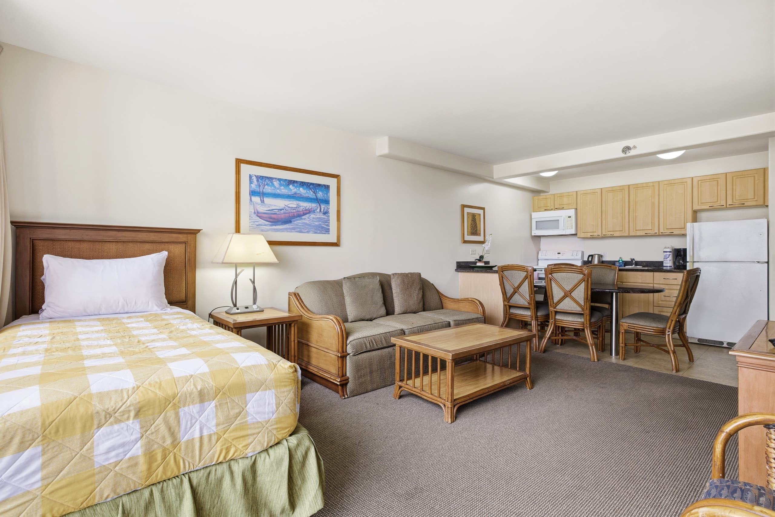 Hotel in Honolulu · ★4.56 · 1 bedroom · 3 beds · 1 private bath - Image 13