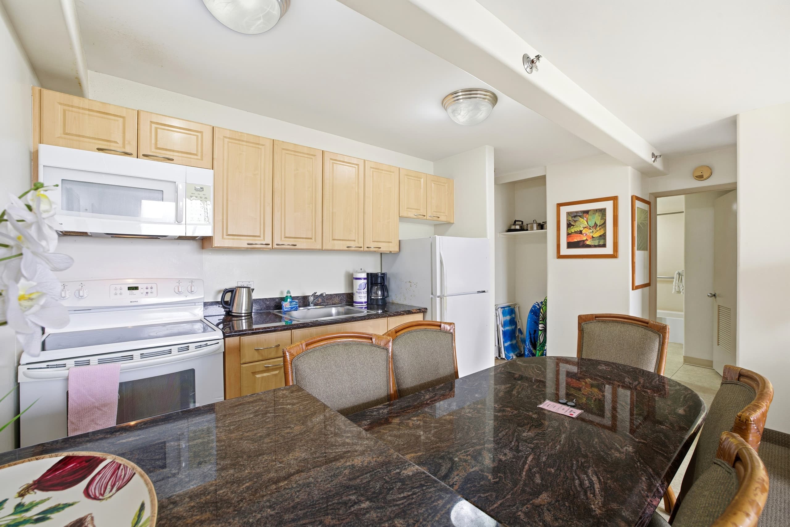 Hotel in Honolulu · ★4.56 · 1 bedroom · 3 beds · 1 private bath - Image 5