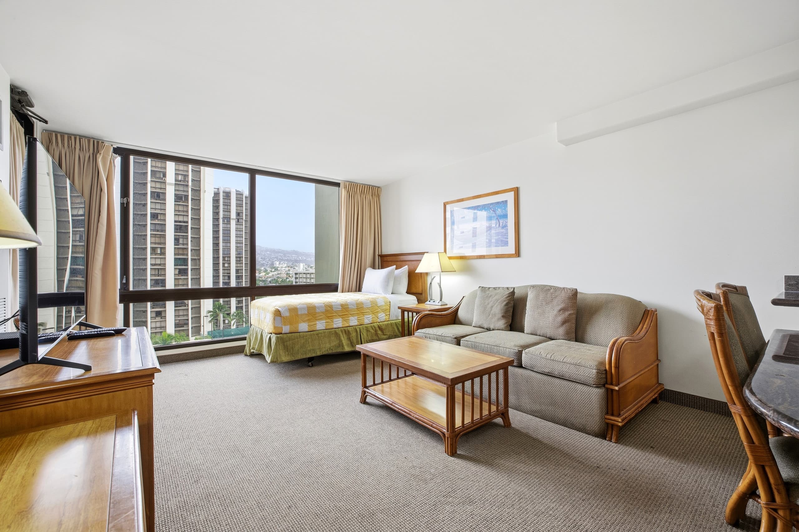 Hotel in Honolulu · ★4.56 · 1 bedroom · 3 beds · 1 private bath - Image 12