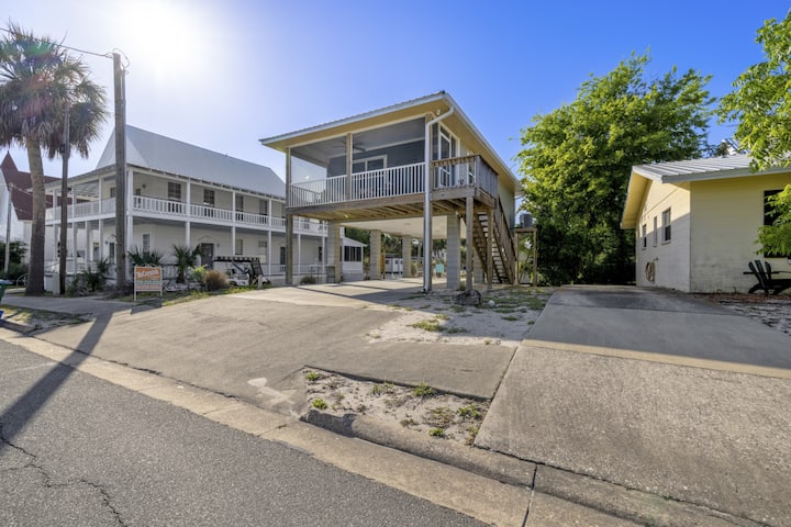 Central Location With Brand New Finishes - Cedar Key, FL