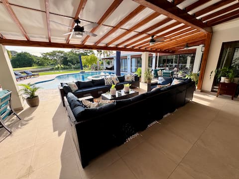 Villa Solara 6 - Luxury 6 Bedroom Pool Villa