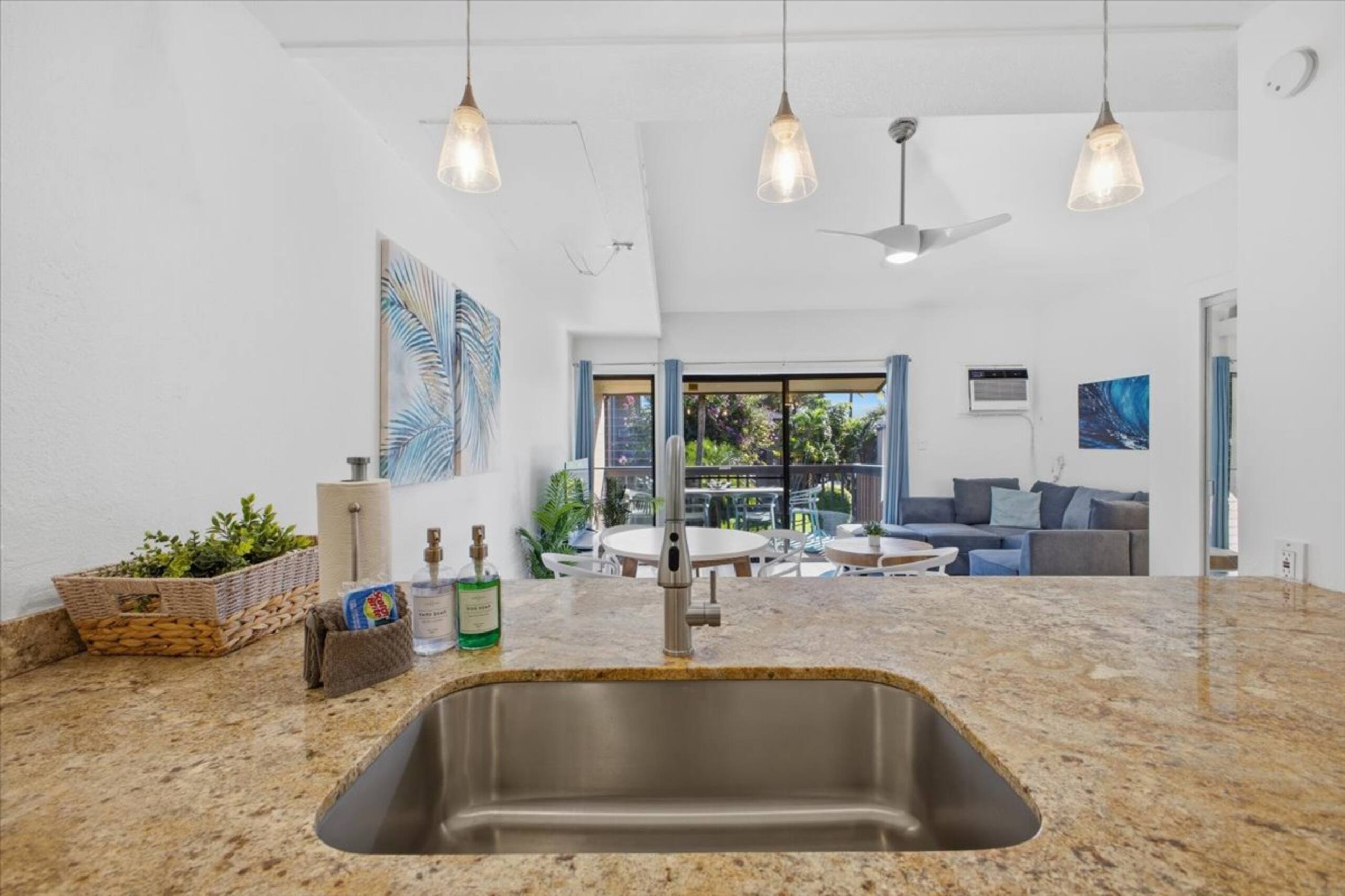 Condo in Kihei · ★4.82 · 2 bedrooms · 2 beds · 1 private bath - Image 9
