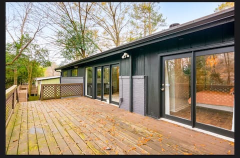 Spacious 3BR Retreat | Deck Oasis | Near Buckhead