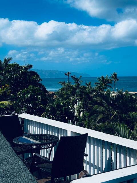 Family Home, Center of North Shore, - Ocean Views!