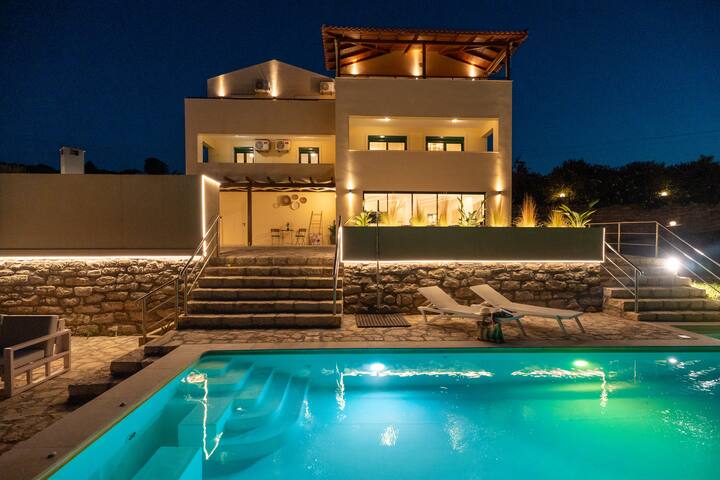 Elarchon Villa – Private Pool & Playroom with Gym