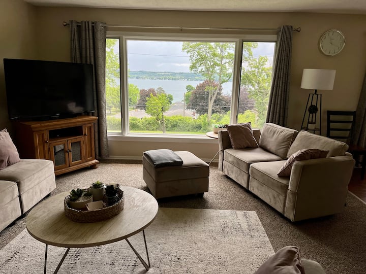 Amazing Lake View,  Only 200m To Butler Beach! - Canandaigua, NY