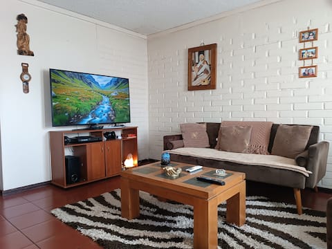 Top Airbnb: Casa de Luz, fully equipped with parking. in Santa Cruz