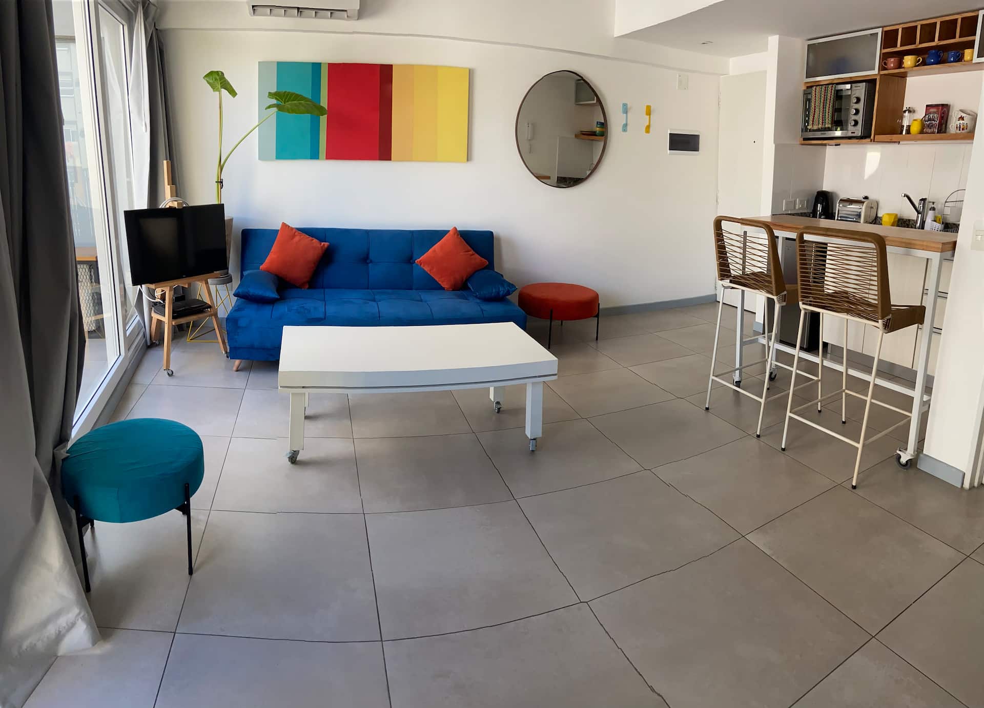 Kitnet mobiliada em Palermo com 2 piscinas e academia
