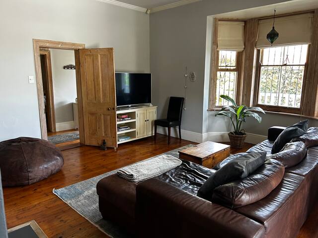 Seaside Victorian Villa gallery image 3