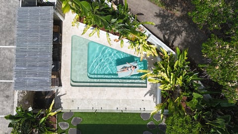 La Palma - Luxury Tropical Villa with Heated Pool