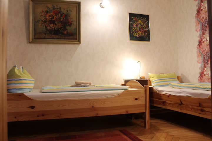 Schlafzimmer 2