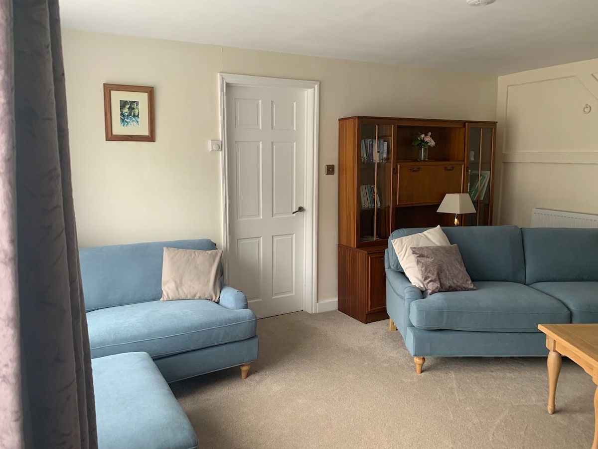 Popular Airbnb listing: Stable Cottage - rural retreat for 2 in Norfolk in King's Lynn And West Norfolk