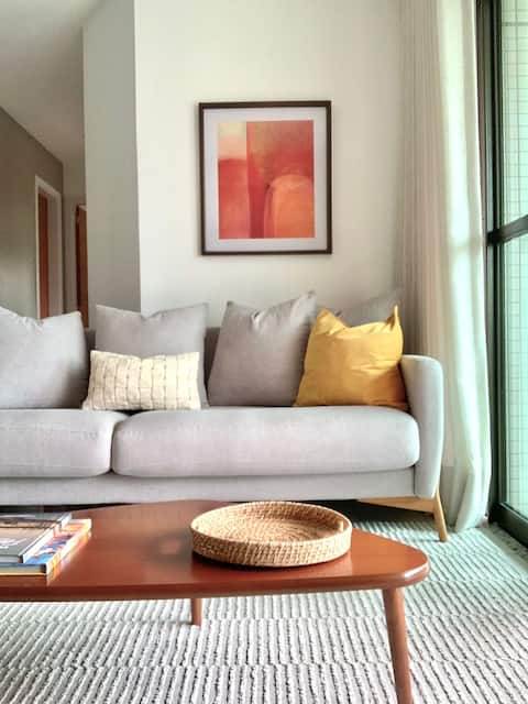 Cozy and spacious. Great location.