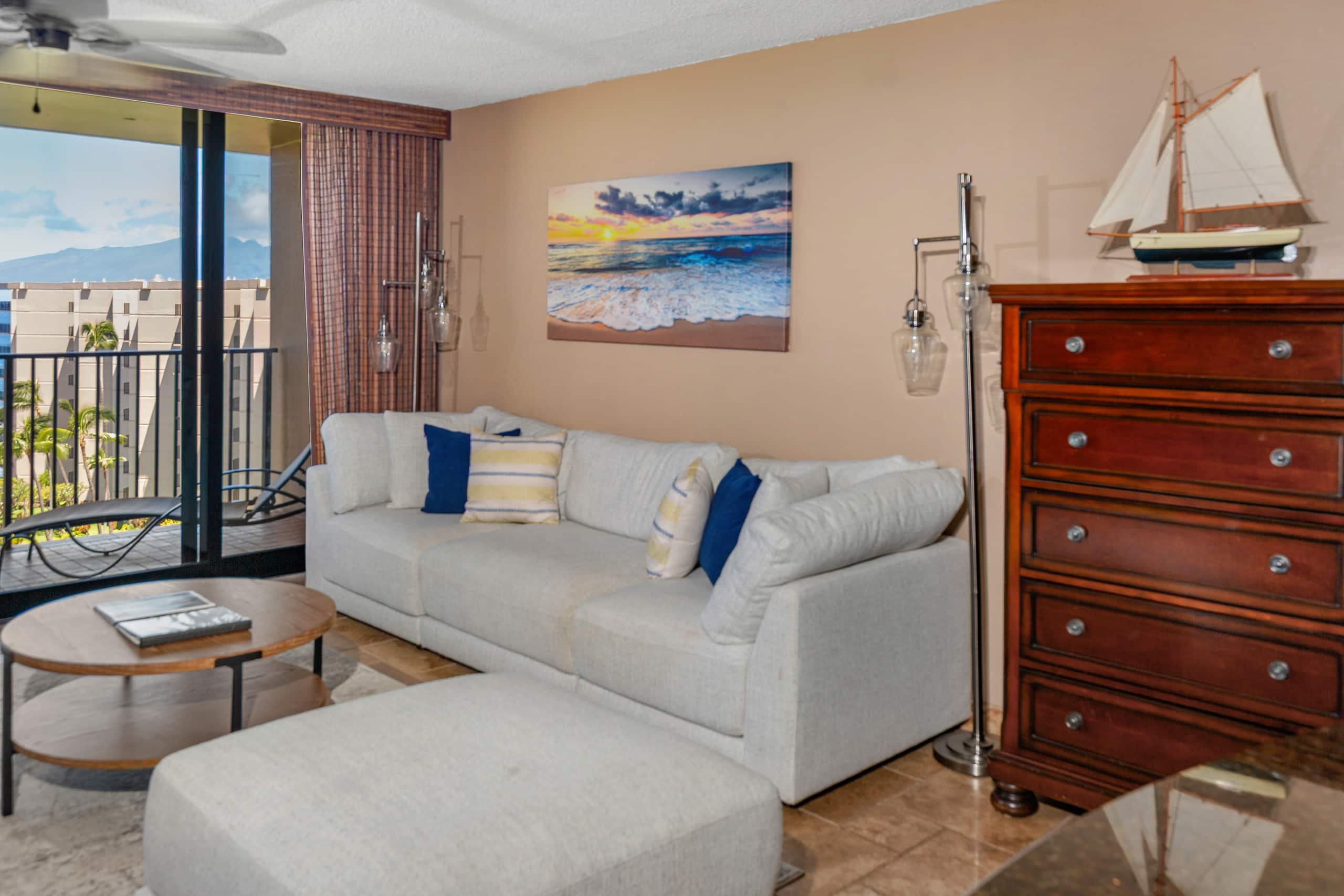 Condo in Lahaina · ★4.9 · 1 bedroom · 3 beds · 1 bath - Image 2