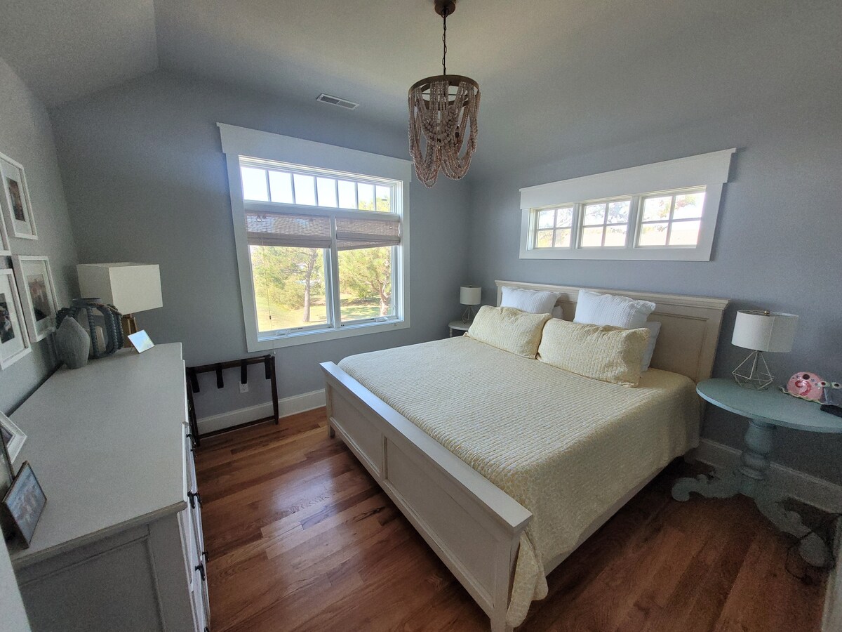 Habitación king en el segundo piso de la casa principal 