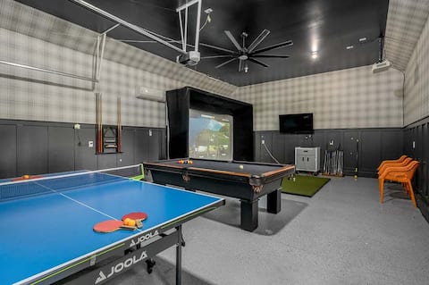 Golf Simulator | Hot Tub | Game Room | Pool Table