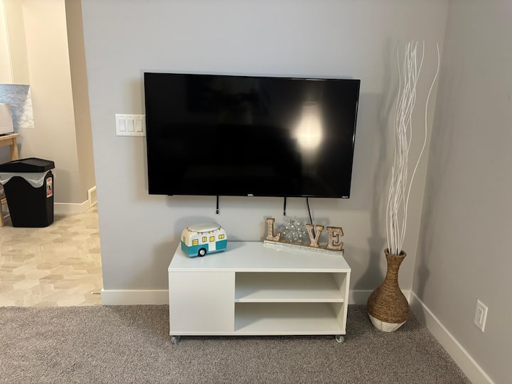 Private Basement Suite | Cozy & Comfortable - Airdrie