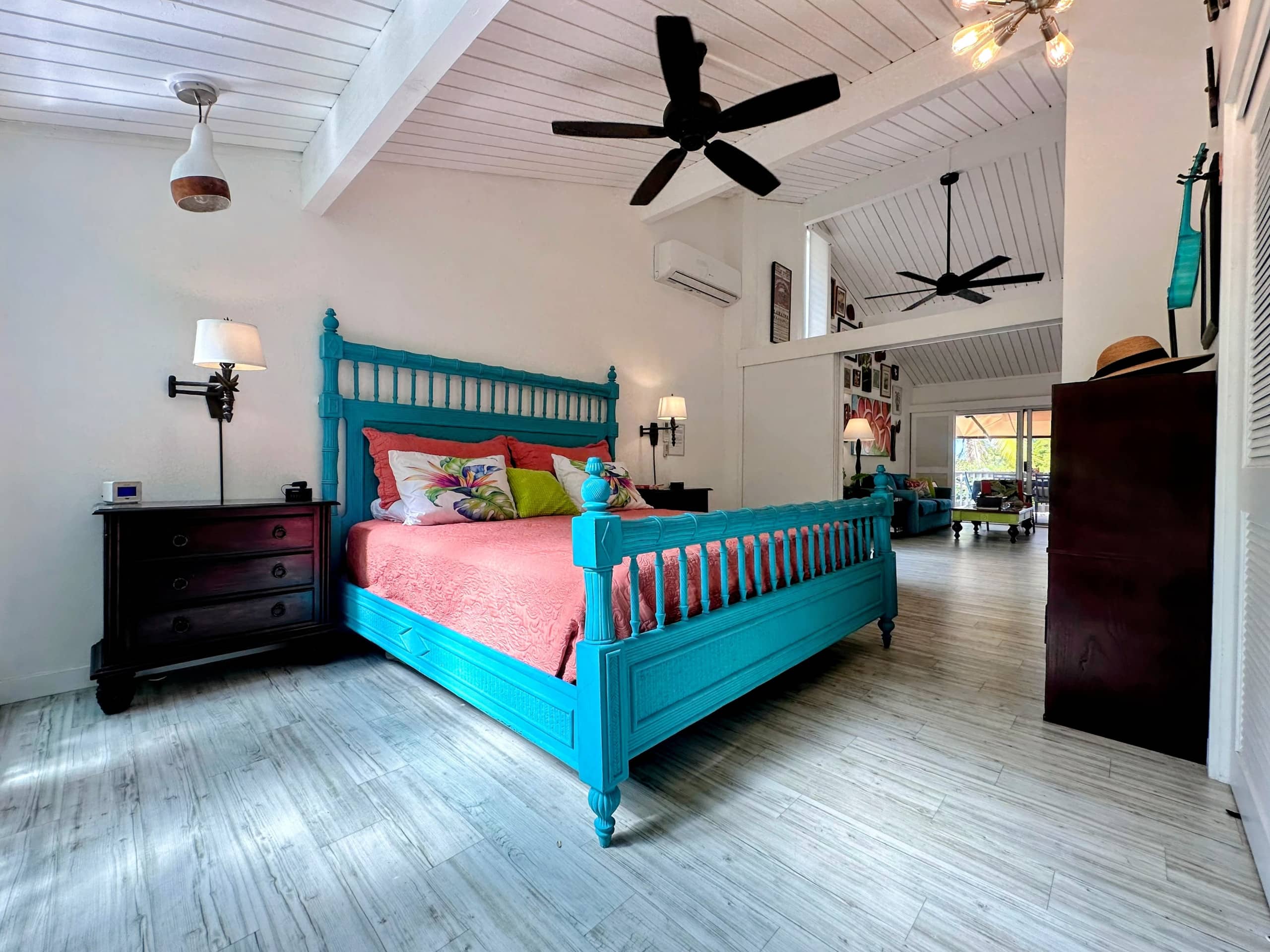 Home in Kailua-Kona · ★4.96 · 1 bedroom · 2 beds · 1 bath - Image 4