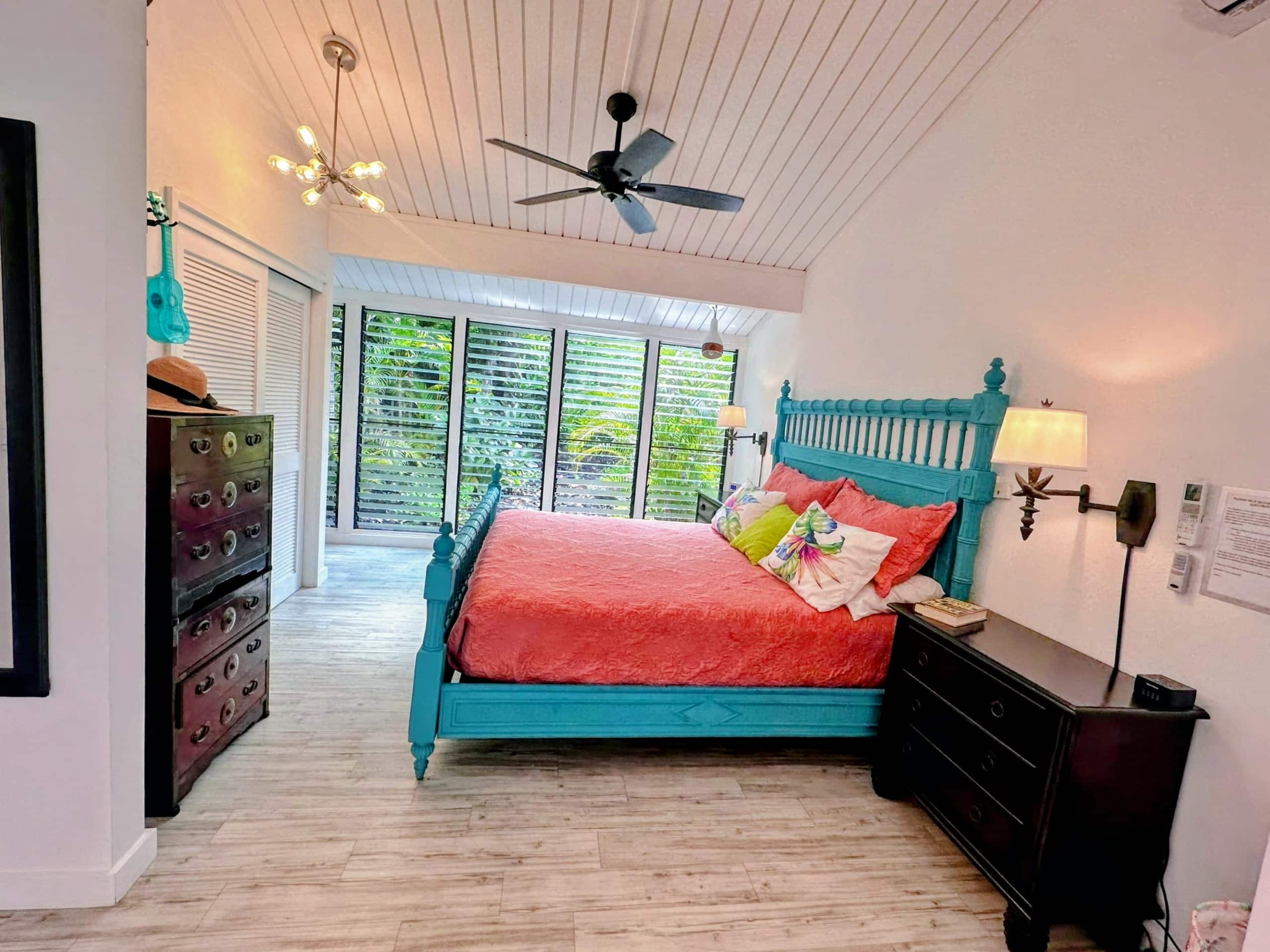 Home in Kailua-Kona · ★4.96 · 1 bedroom · 2 beds · 1 bath - Image 10