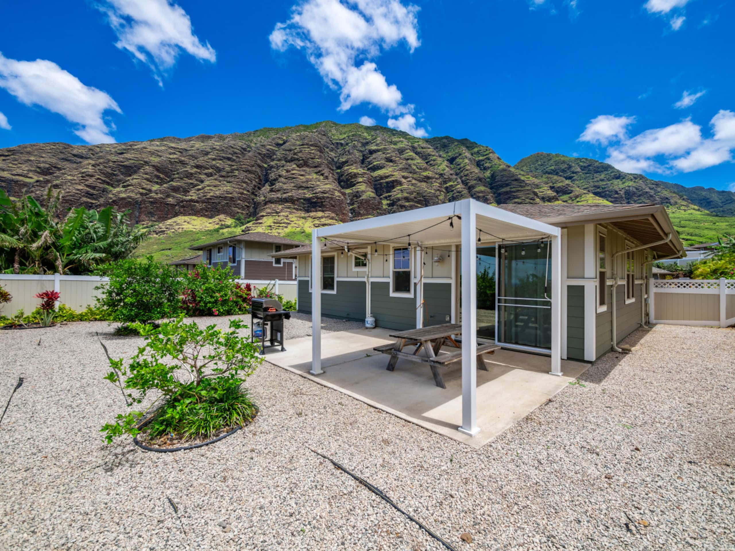 Home in Waianae · ★4.98 · 3 bedrooms · 6 beds · 2 private baths - Image 52
