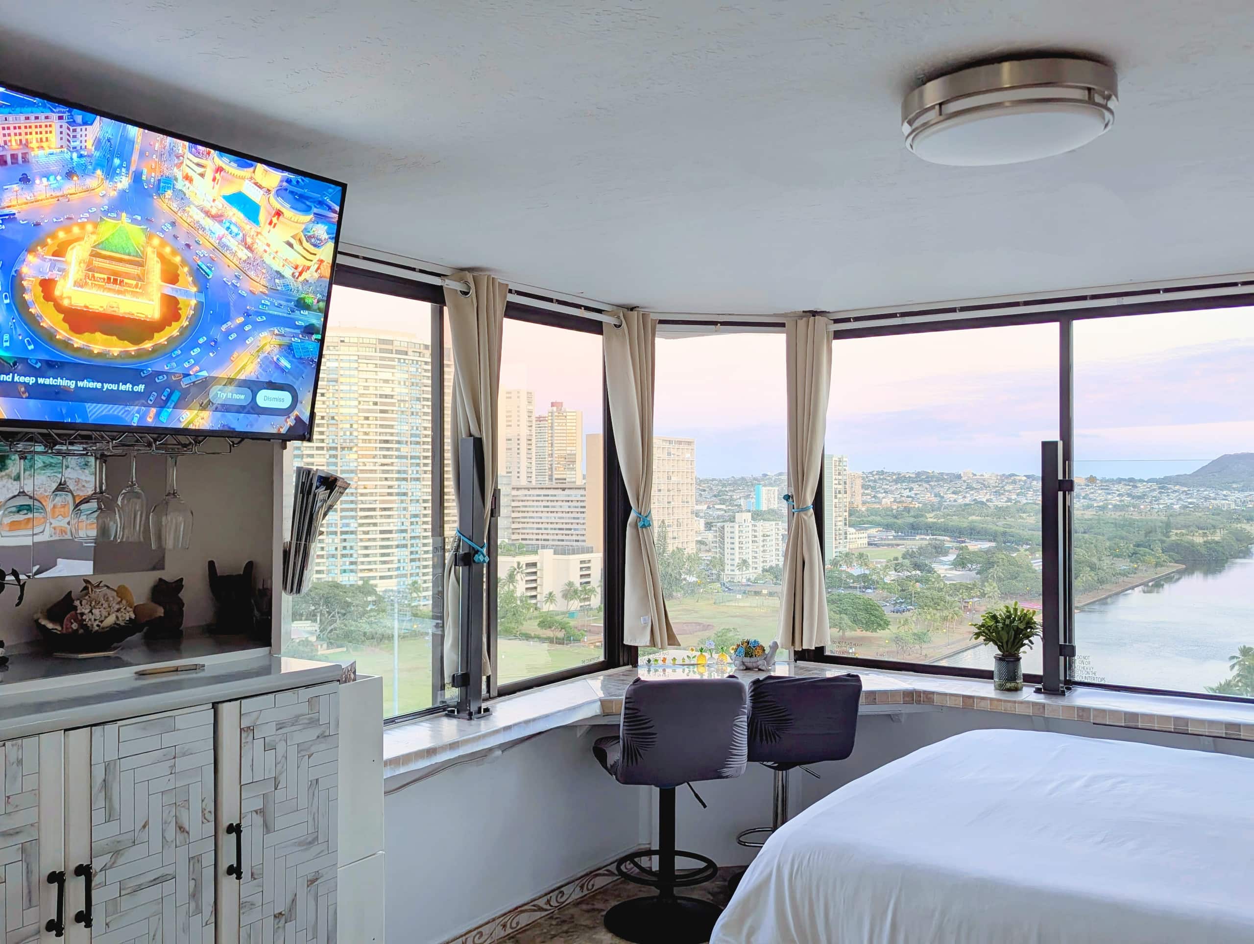 Hotel in Honolulu · ★4.97 · Studio · 1 bed · 1 private bath - Image 3
