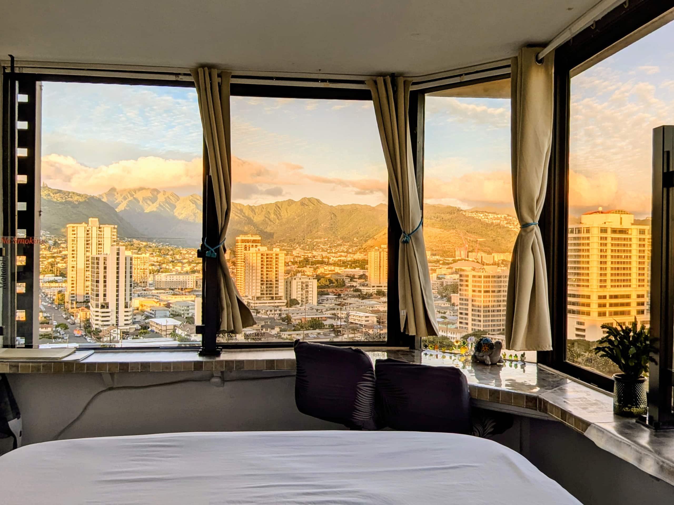 Hotel in Honolulu · ★4.97 · Studio · 1 bed · 1 private bath - Image 2