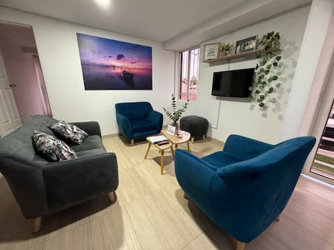 2Br Apt + Parking/Historic Center