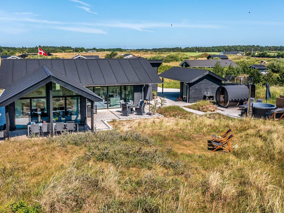 9 person holiday home in Hirtshals — photo 1