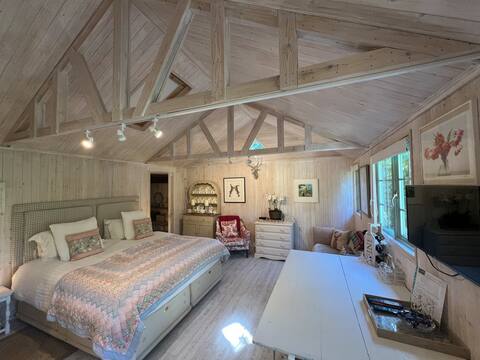 Self-contained cabin
