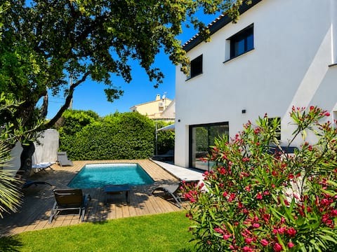 Villa + Studio, A/C, Pool & Garden – Baillargues