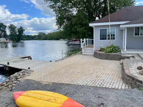 Paradise Island escape Riverfront in Clay, NY