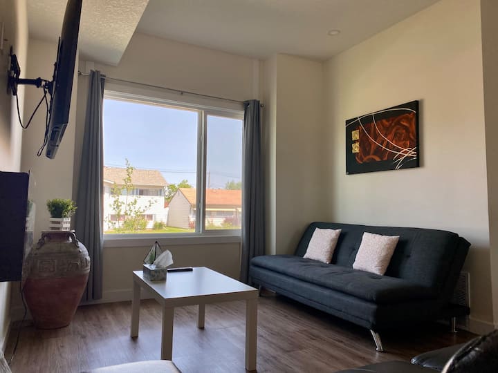 3 Bedroom 3 Bathroom Duplex* No Cleaning Fees - Edmonton