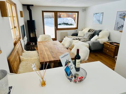 Successful Airbnb property: Turn the key. Enter. Smile+Relax in Val De Bagnes
