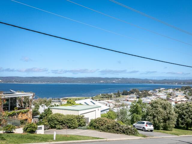 Lili’s on Grey | Luxury House gallery image 2